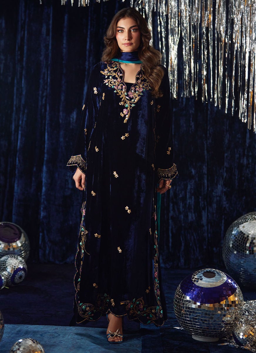 Valeh Navy Shirt And Dupatta