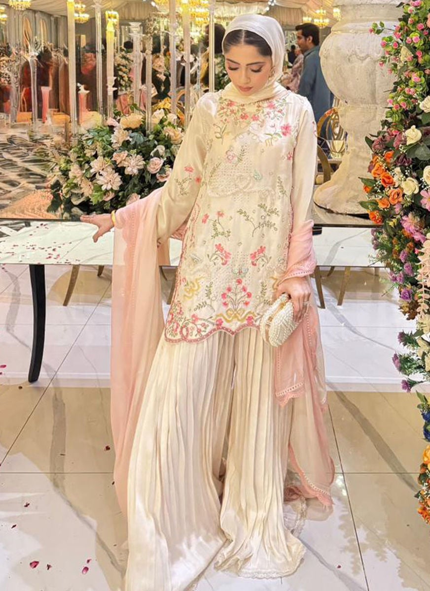 Anouk Ivory Shirt And Dupatta