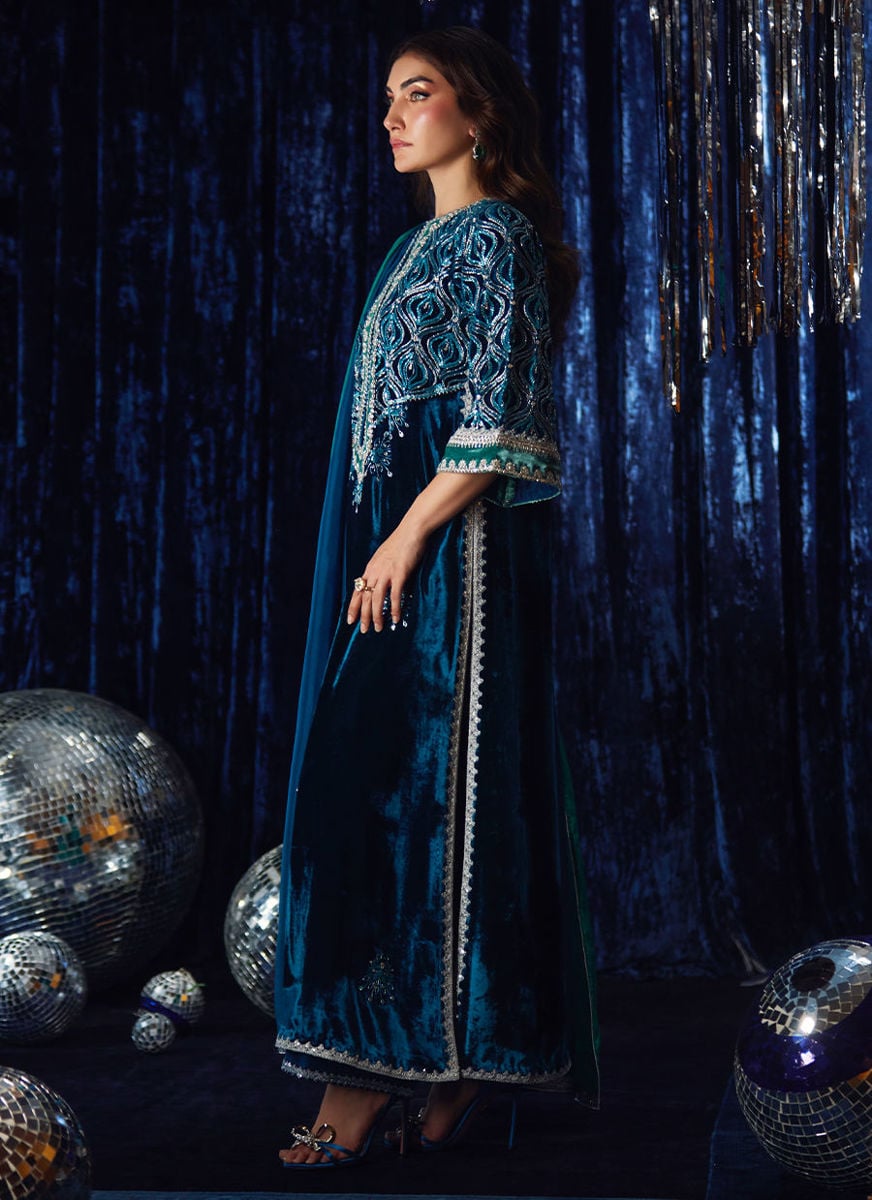 Teen Teal Shirt And Dupatta