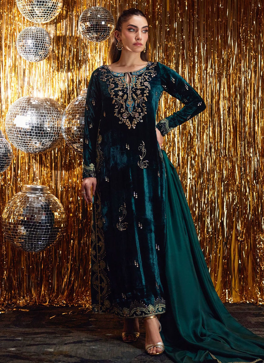 Gleen Forest Green Velvet Shirt And Dupatta