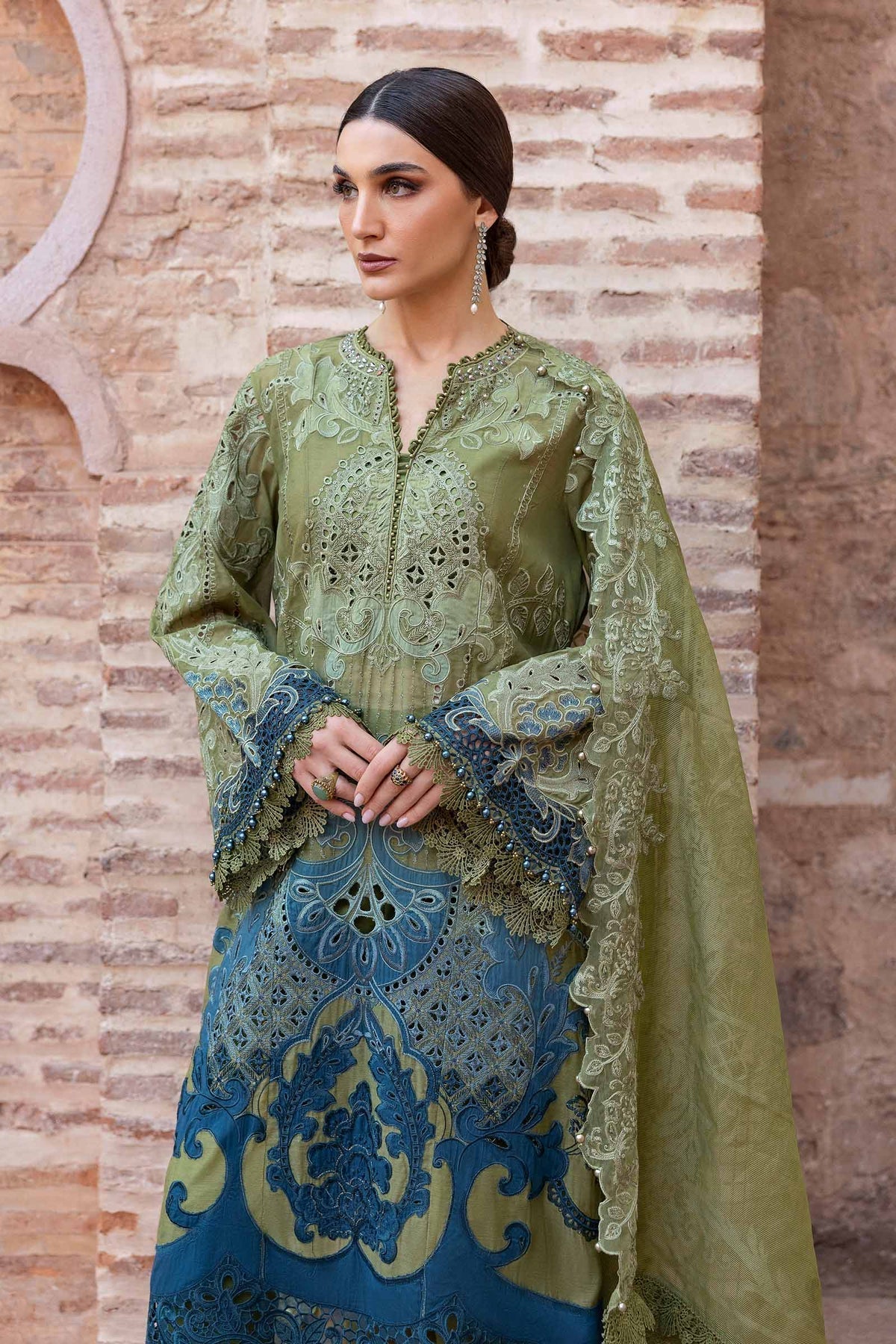 MARIA B LUXURY LAWN '25 - 01 A