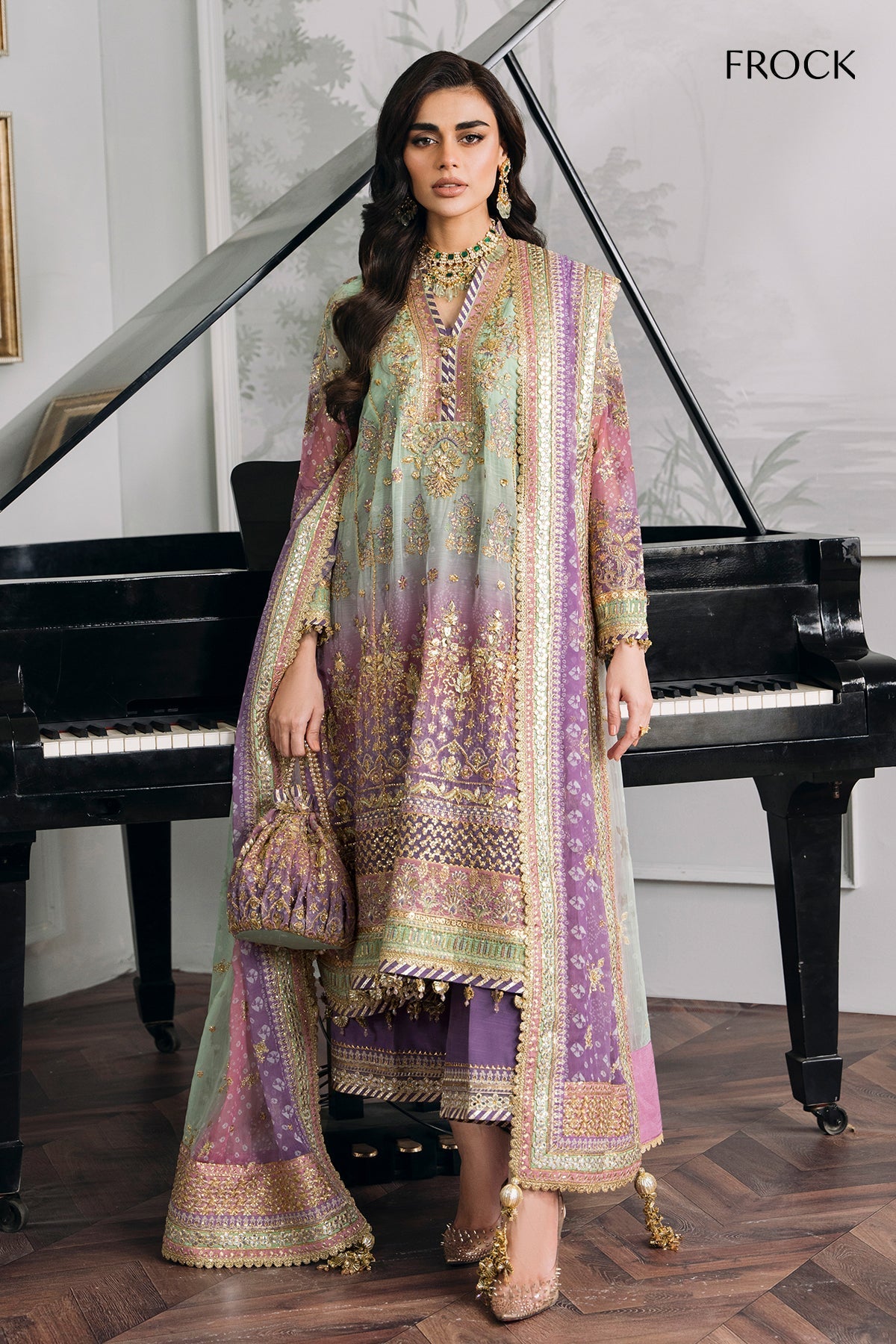 BAROQUE CHANTELLE COLLECTION'24 - 08